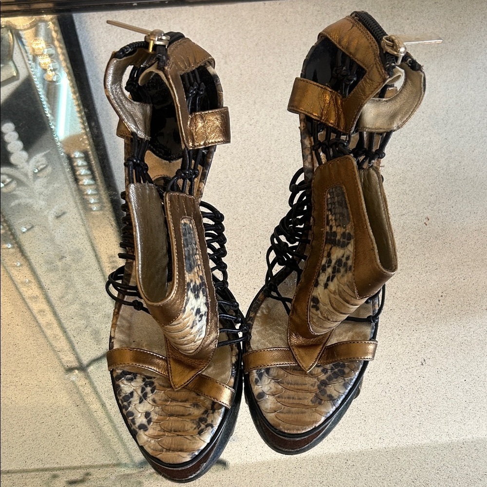 Genuine Snakeskin Python Strappy Sandals in Gold and Black Made in Italy 37